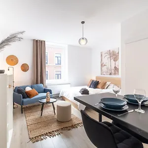 Chic Proche Aeroport & Centre-ville Apartamento Charleroi