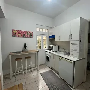 https://istos-studio-in-the-city-center.hotels-of-thessaloniki.com